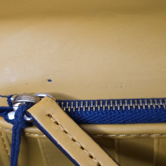 NWT Dooney & Bourke Smooth Leather Mustard Front Flap Wallet - Picture 8 of 8